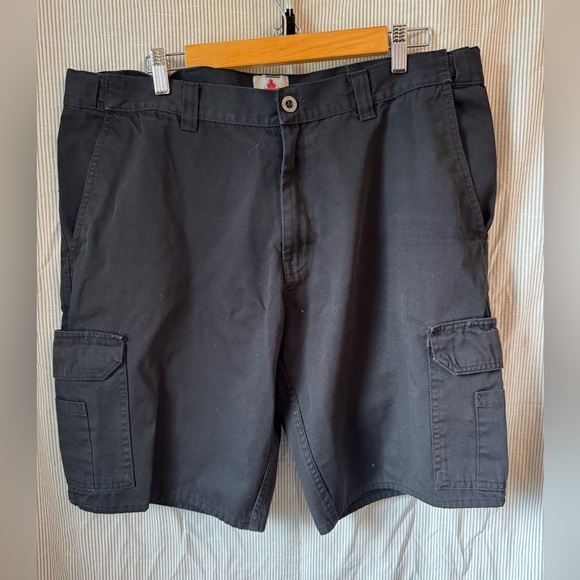 Black Cargo Shorts - Picture 1 of 8